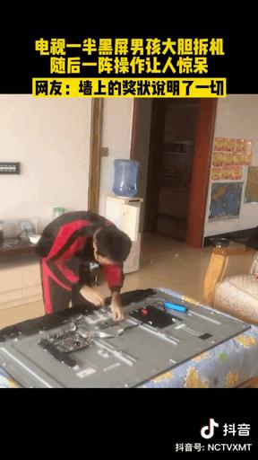 DƬ